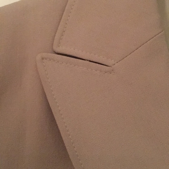 Blazer - Picture 3 of 5